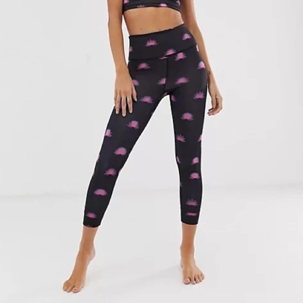 𝅺FREE People FP Movement High Rise Lotus Leggings Size XS EUC